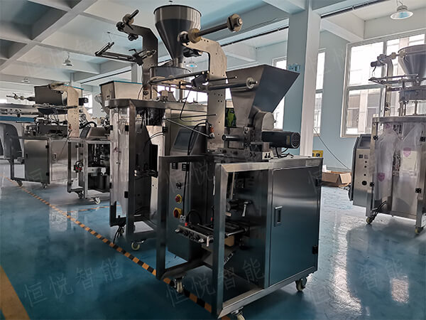 辣椒粉包裝機(jī)用于粗粉顆粒調(diào)料的自動(dòng)包裝 辣椒粉包裝機(jī)用于粗粉顆粒調(diào)料的自動(dòng)包裝