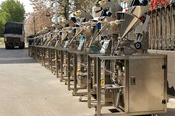 小型粉劑全自動包裝機廣泛適用于食品粉劑、中藥沖劑的小袋包裝