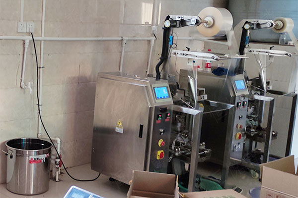 河南小袋方便面調料包裝機廠家