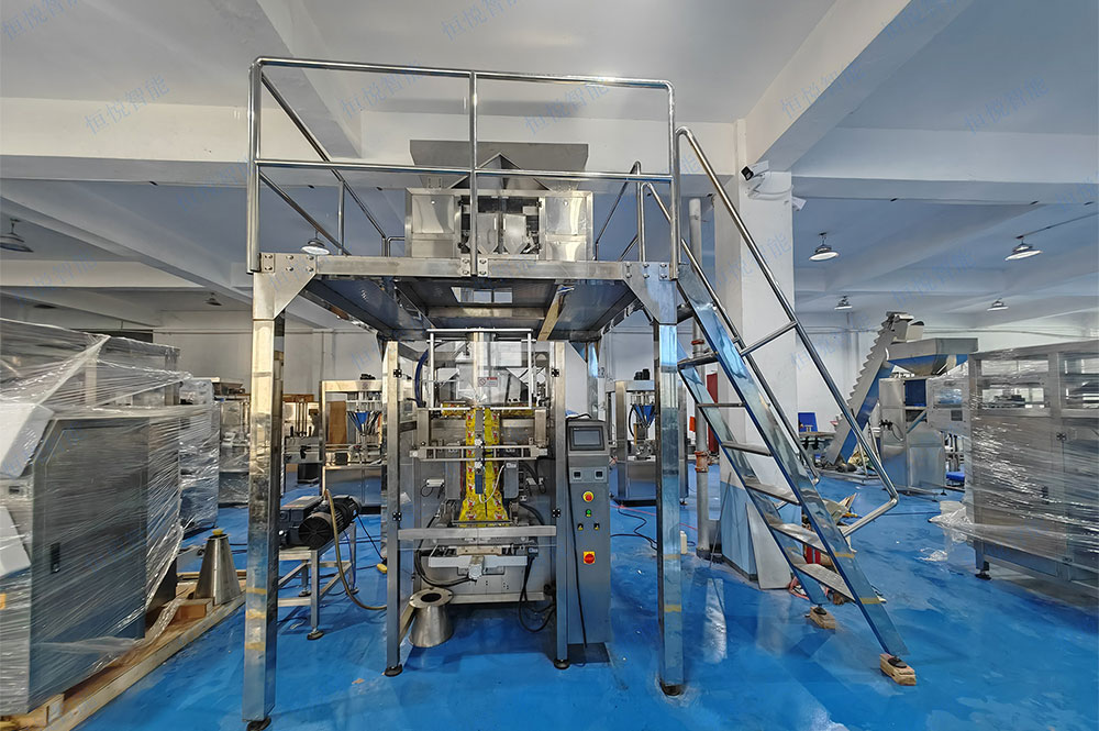 大米自動稱重包裝機(jī)廣泛應(yīng)用于大米加工企業(yè)、糧庫、超市配送中心等場所